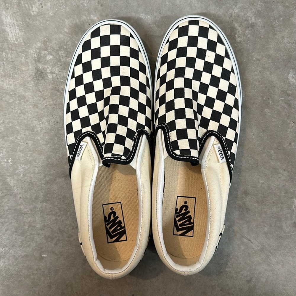 Men’s Vans classic slip ons
